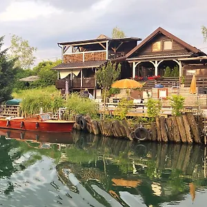 https://riverhouse-ljubljanica-ljubljana.hotels-in-ljubljana.com