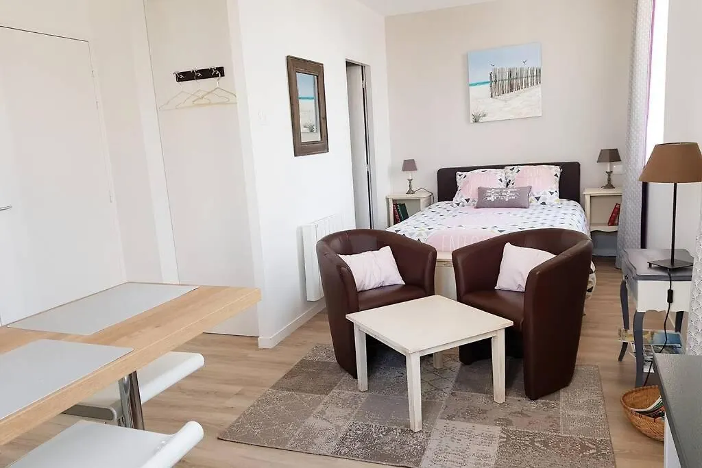Studio Cosy Les Roses Tremieres 3 Etoiles Centre Plouharnel Proche Mer